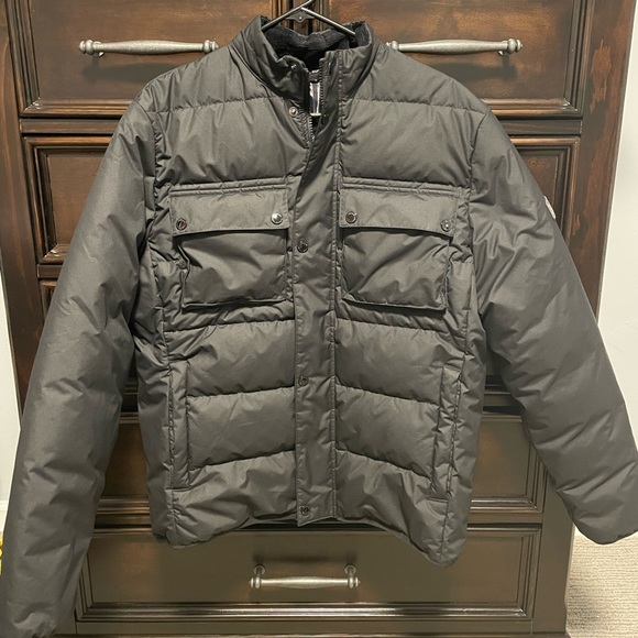 Winter Jacket. Barbour International throttle baffle quilt FIBREDOWN insulation. - Picture 3 of 7